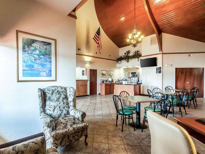 Econo Lodge Inn & Suites Middletown Extérieur photo