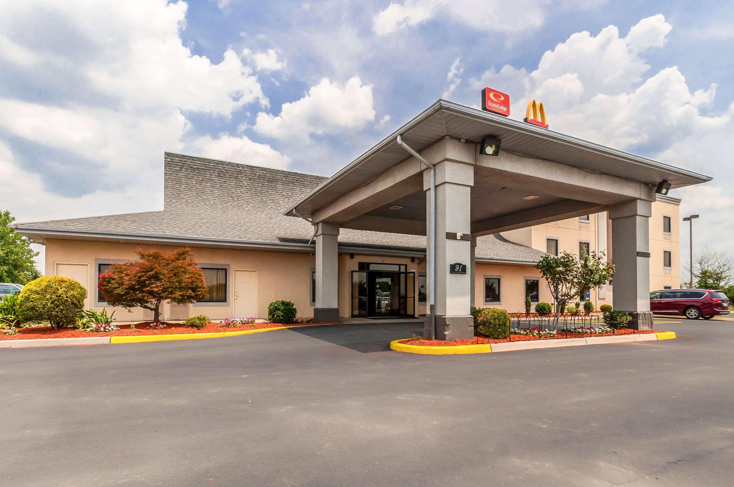 Econo Lodge Inn & Suites Middletown Extérieur photo