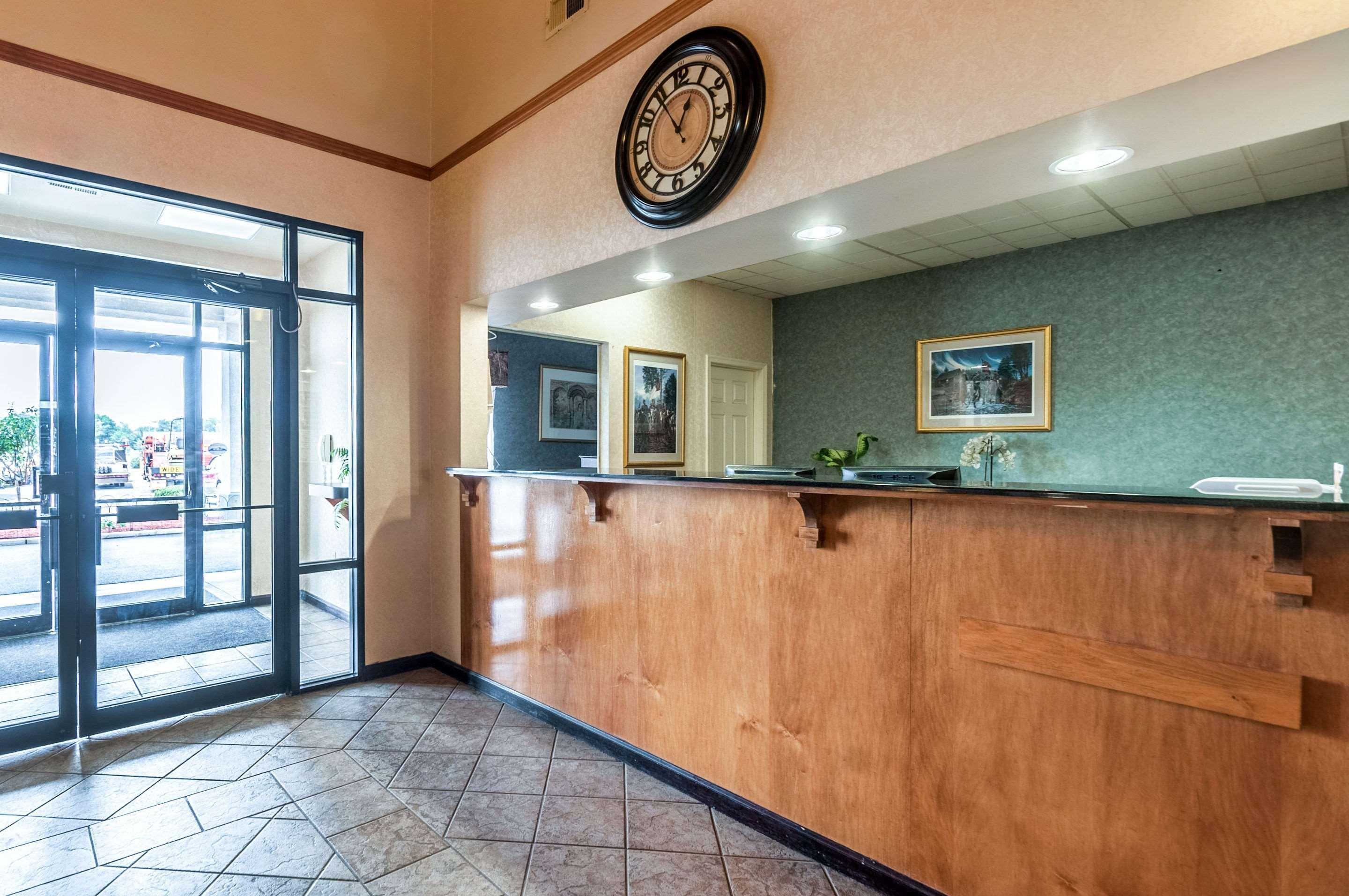 Econo Lodge Inn & Suites Middletown Extérieur photo