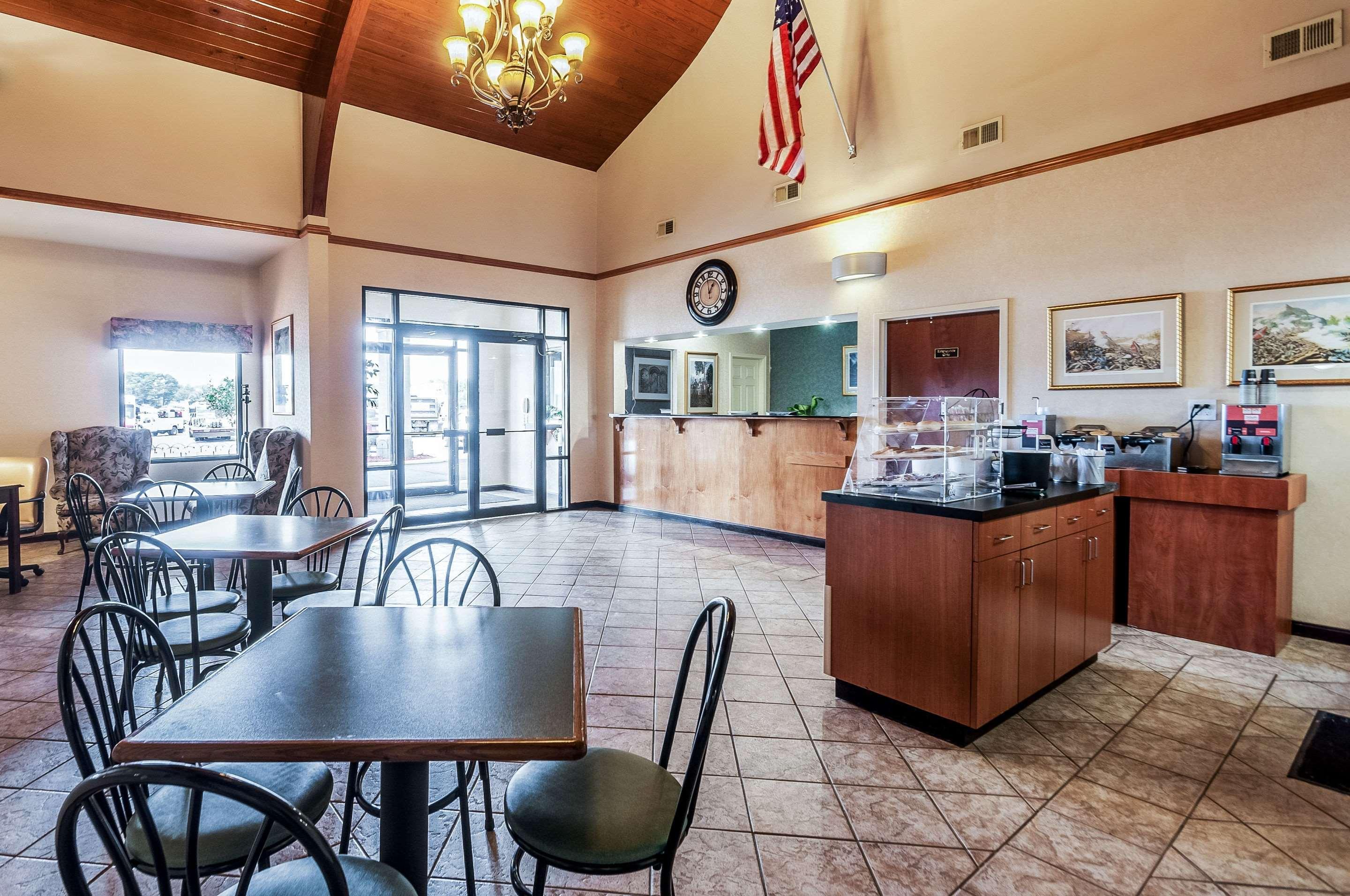 Econo Lodge Inn & Suites Middletown Extérieur photo